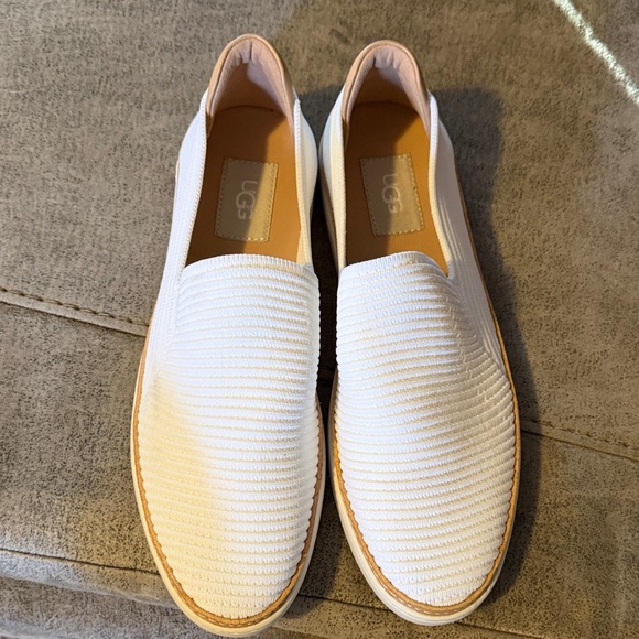UGG Women's White Slip-On Flats - Picture 2 of 3